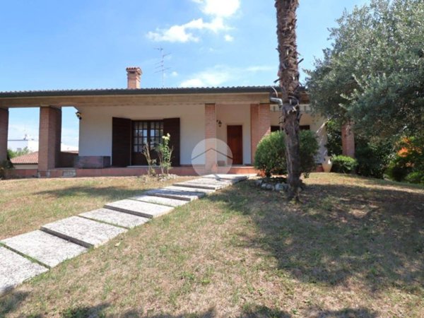 casa indipendente in vendita a San Giorgio Bigarello in zona Bigarello