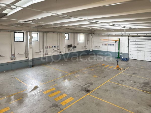 locale commerciale in vendita a San Giorgio Bigarello