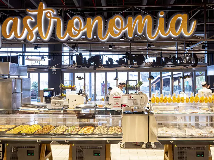 negozio in vendita a San Giorgio Bigarello