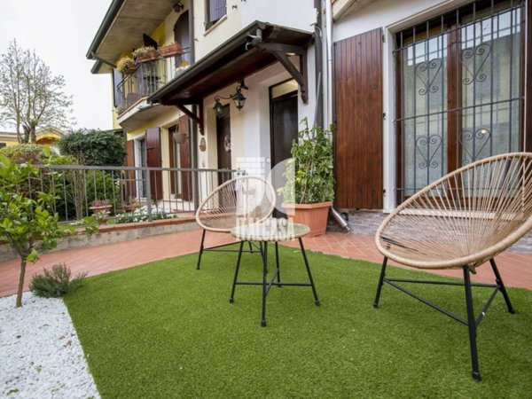 casa indipendente in vendita a San Giorgio Bigarello in zona Mottella