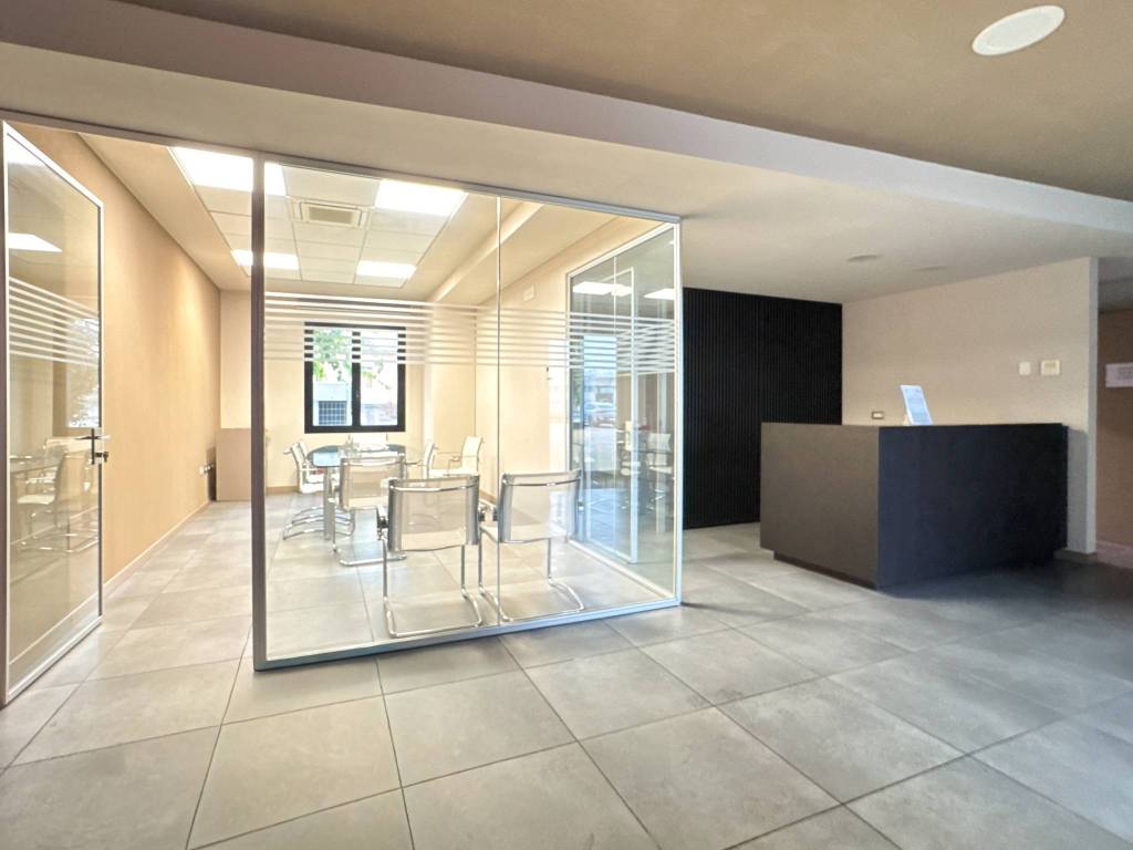 locale commerciale in vendita a San Giorgio Bigarello