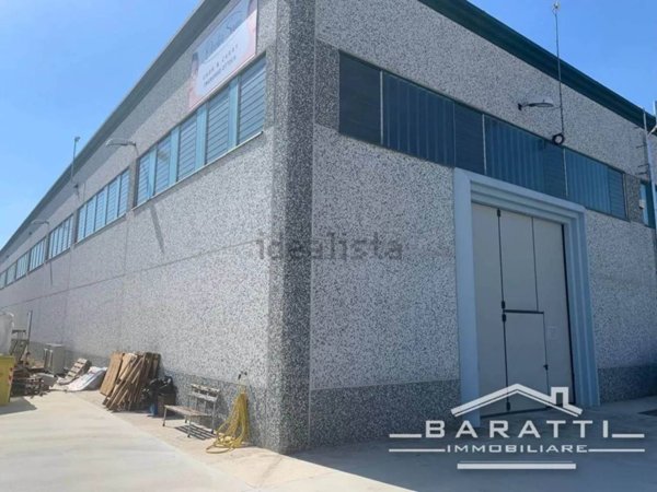 locale commerciale in vendita a San Giorgio Bigarello in zona Stradella