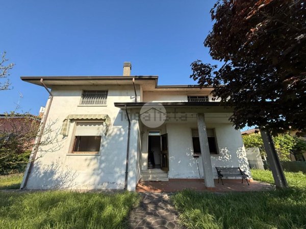 casa indipendente in vendita a San Giorgio Bigarello in zona Tripoli