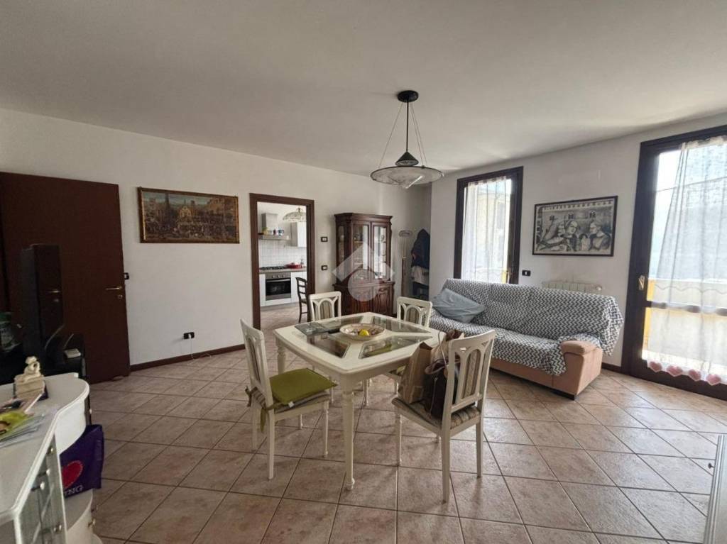 appartamento in vendita a San Giorgio Bigarello in zona Mottella