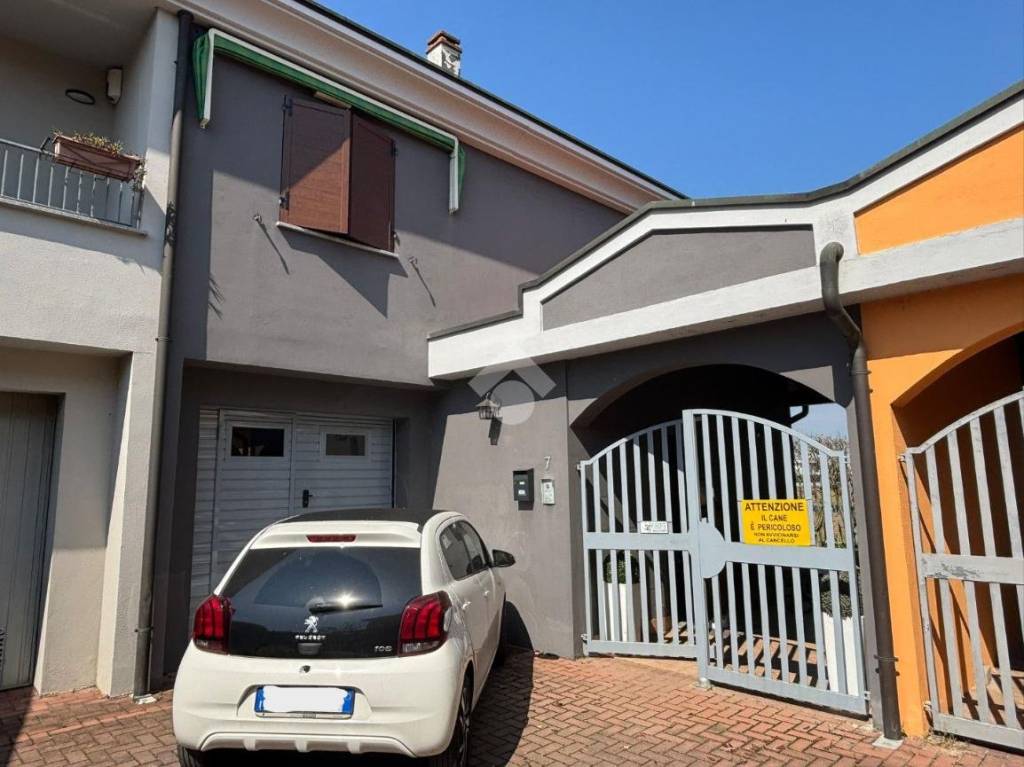 casa indipendente in vendita a San Giorgio Bigarello in zona Mottella