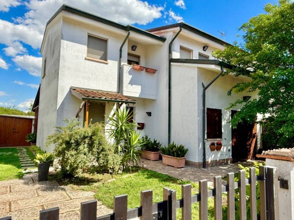 casa indipendente in vendita a San Giorgio Bigarello