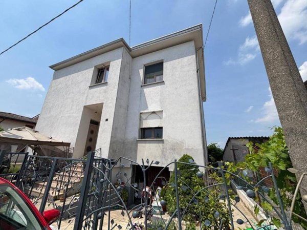 casa indipendente in vendita a San Giorgio Bigarello in zona Bigarello