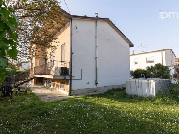 casa indipendente in vendita a San Giorgio Bigarello in zona Tripoli