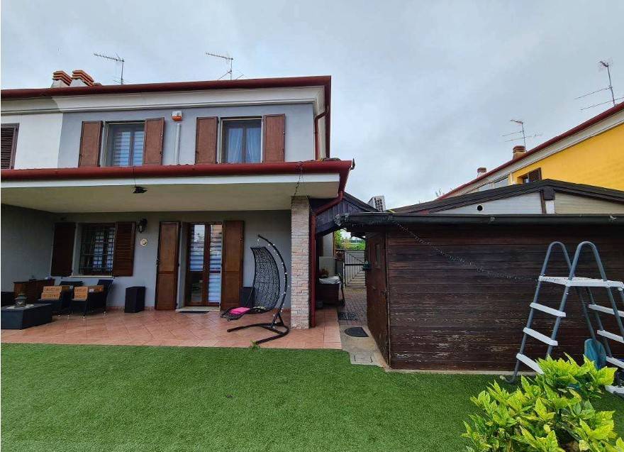 casa indipendente in vendita a San Giorgio Bigarello in zona Mottella