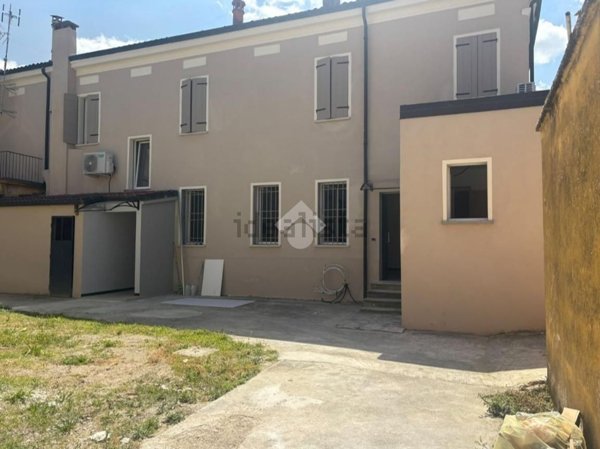 appartamento in vendita a San Giorgio Bigarello in zona Ghisiolo