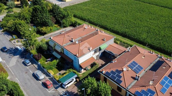 casa indipendente in vendita a San Giorgio Bigarello in zona Mottella