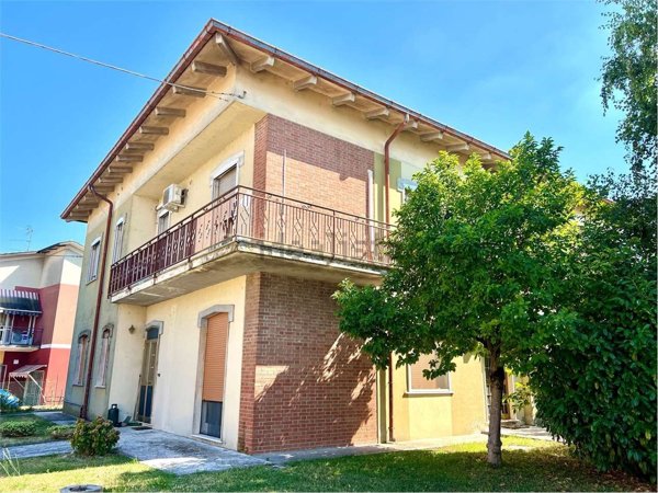 appartamento in vendita a San Giorgio Bigarello in zona Ghisiolo