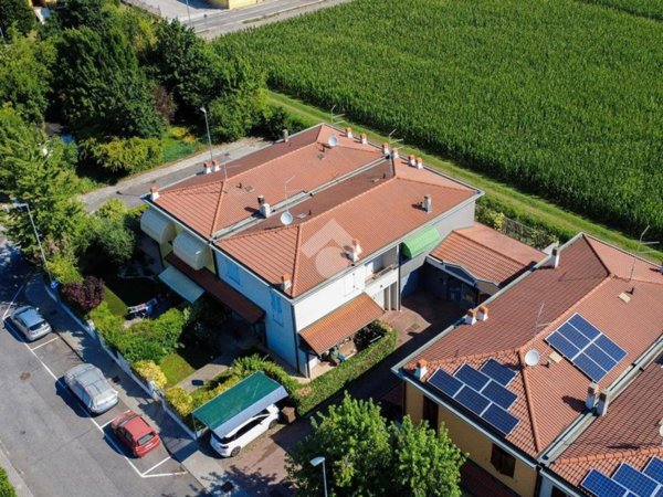 casa indipendente in vendita a San Giorgio Bigarello in zona Mottella