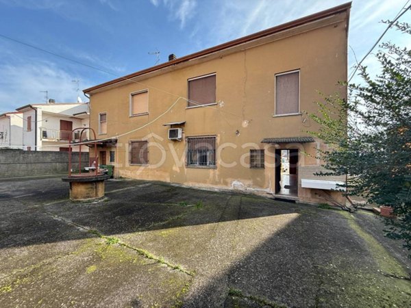 casa indipendente in vendita a San Giovanni del Dosso