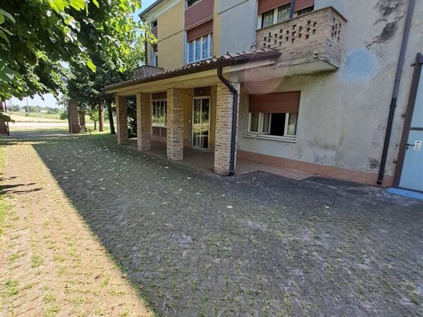 casa indipendente in vendita a San Giovanni del Dosso