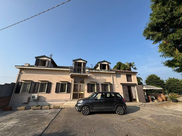 casa indipendente in vendita a San Giovanni del Dosso