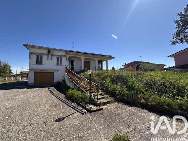 casa indipendente in vendita a San Giovanni del Dosso