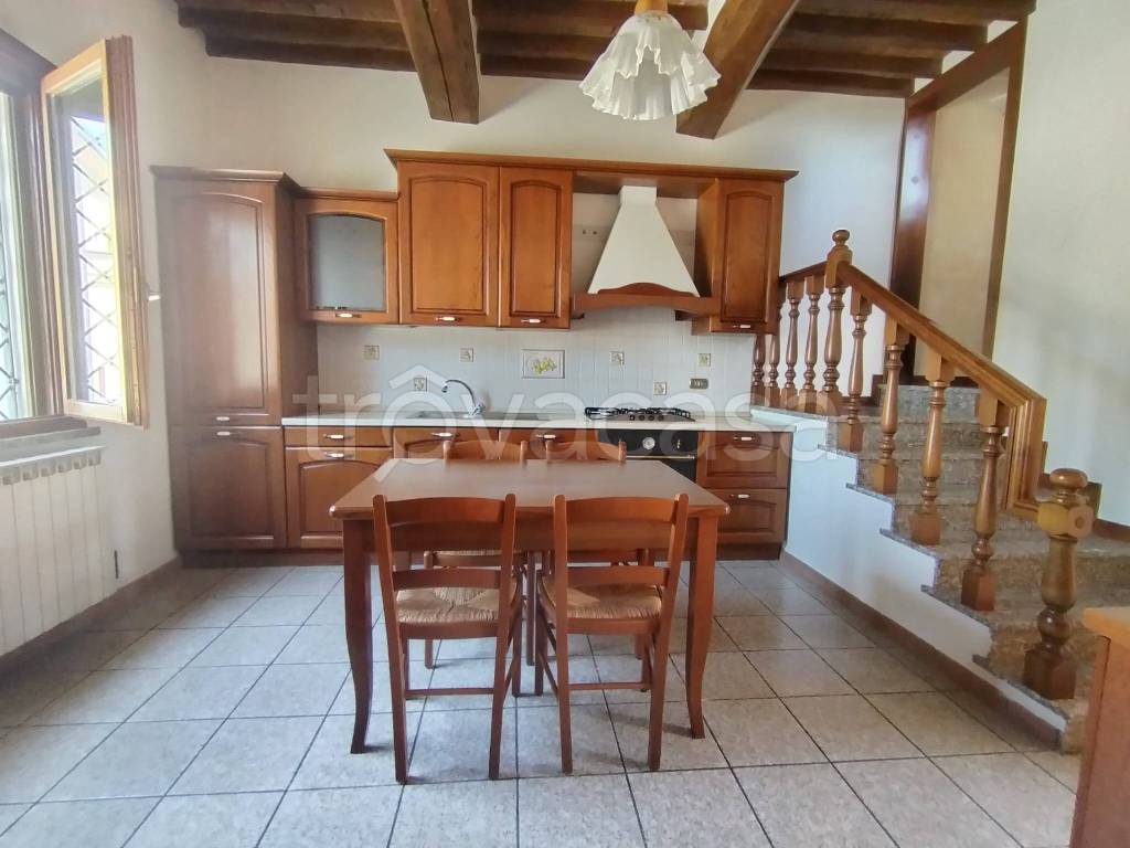 casa indipendente in vendita a San Giovanni del Dosso