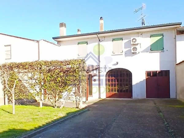 casa indipendente in vendita a San Martino dall'Argine