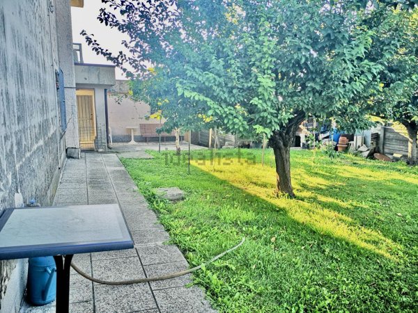 casa indipendente in vendita a Schivenoglia in zona Brazzuolo