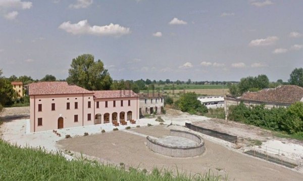 casale in vendita a Schivenoglia