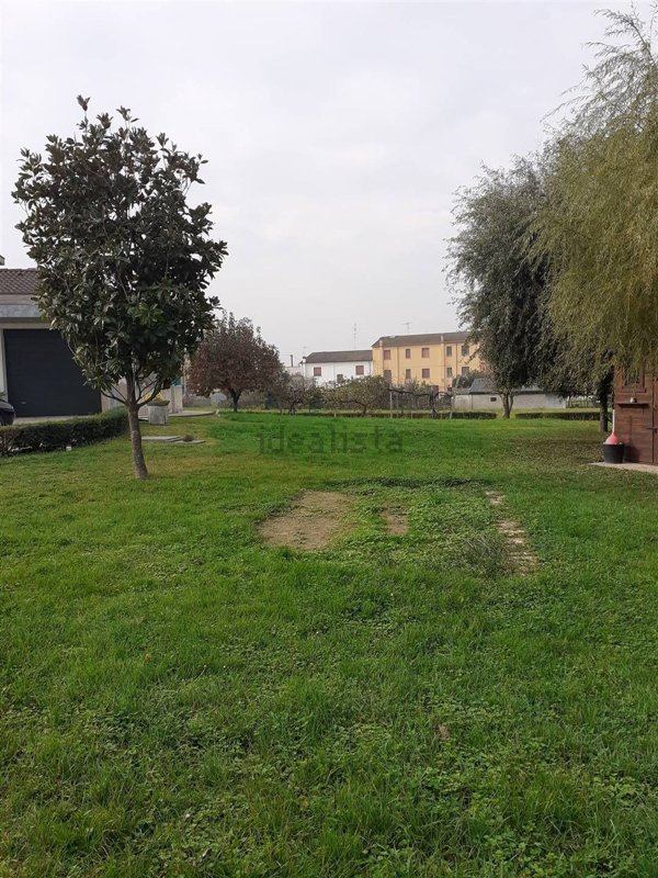 casa indipendente in vendita a Schivenoglia