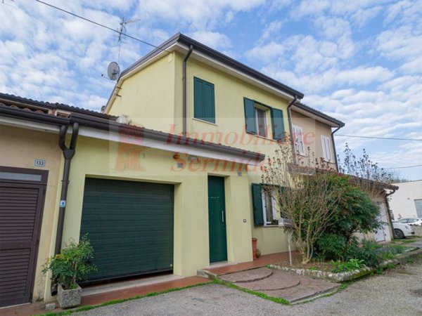 casa indipendente in vendita a Sermide e Felonica in zona Sermide