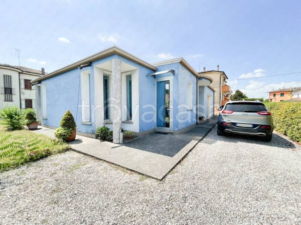 casa indipendente in vendita a Sermide e Felonica