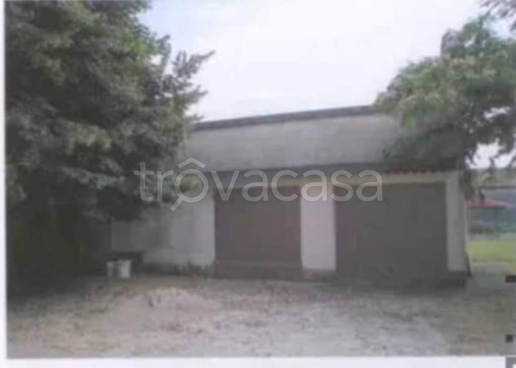 casa indipendente in vendita a Sermide e Felonica in zona Sermide