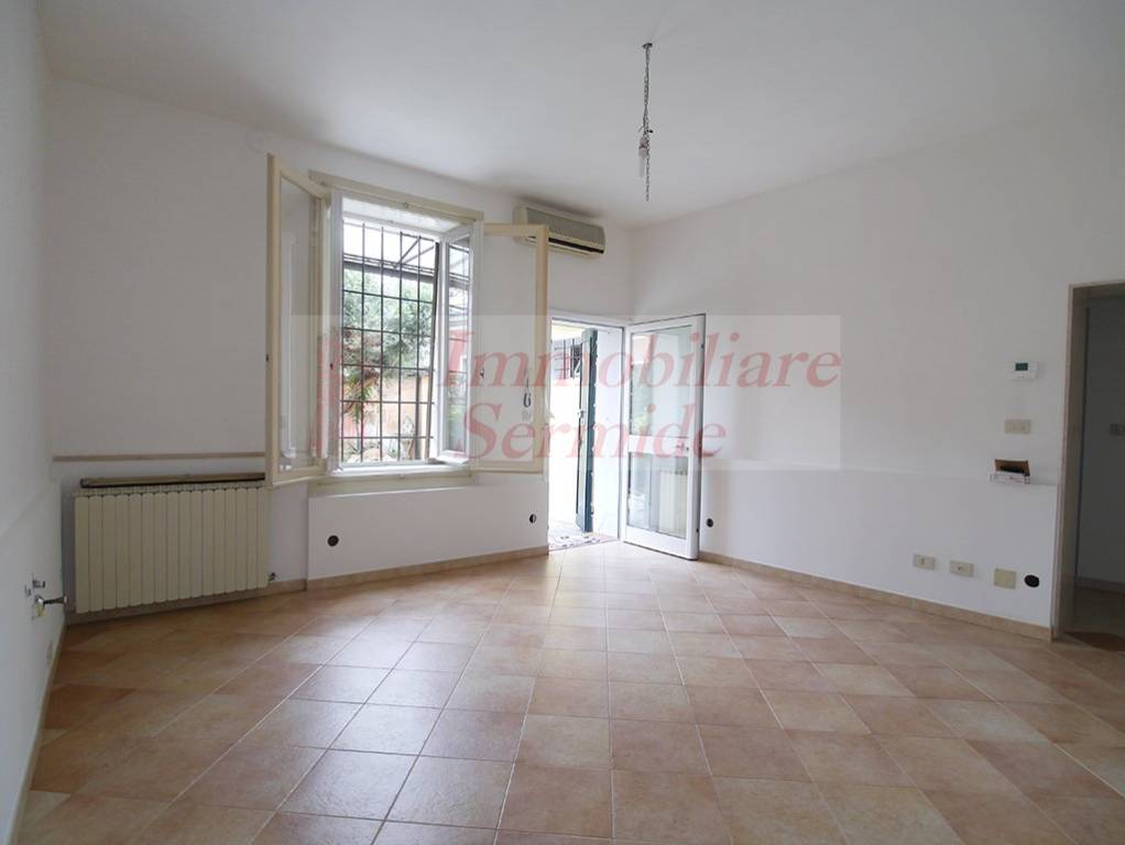 appartamento in vendita a Sermide e Felonica in zona Sermide