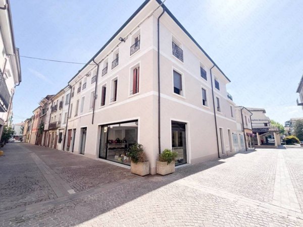 appartamento in vendita a Sermide e Felonica in zona Sermide