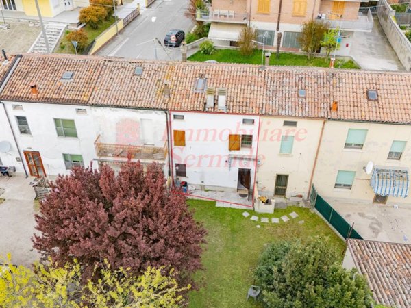 casa indipendente in vendita a Sermide e Felonica in zona Moglia