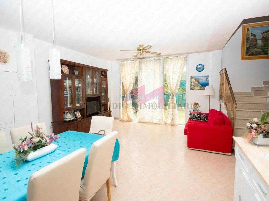 casa indipendente in vendita a Sermide e Felonica