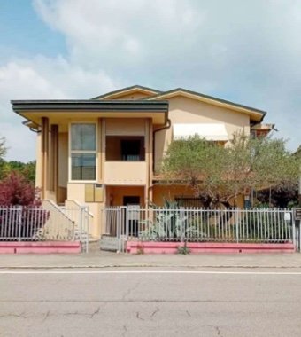 casa indipendente in vendita a Sermide e Felonica in zona Sermide