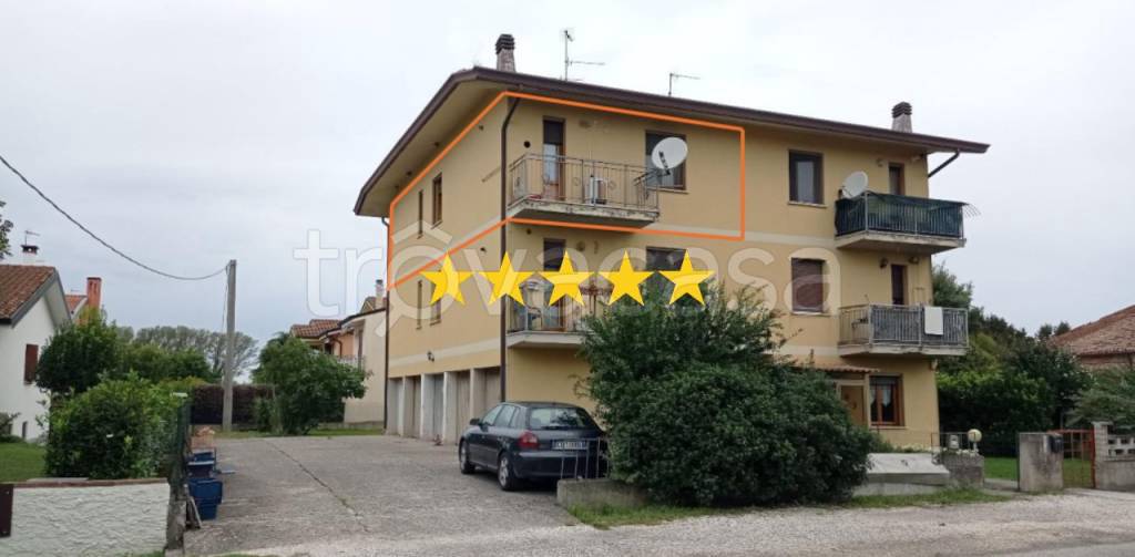 appartamento in vendita a Sermide e Felonica in zona Sermide