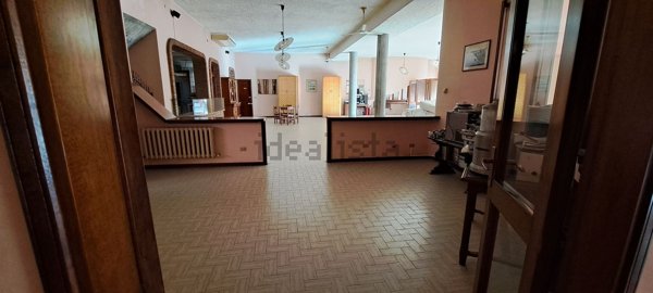 negozio in vendita a Sermide e Felonica