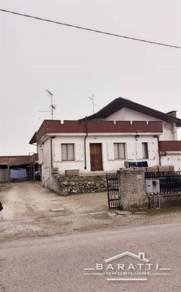 casa indipendente in vendita a Sermide e Felonica