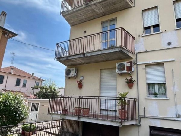 appartamento in vendita a Sermide e Felonica in zona Sermide