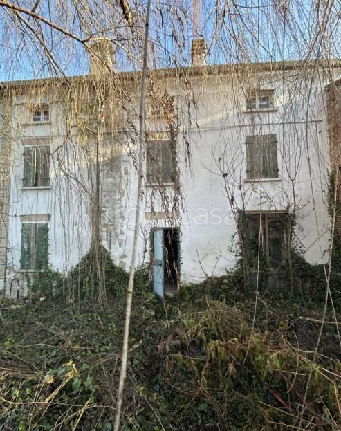 casa indipendente in vendita a Sermide e Felonica