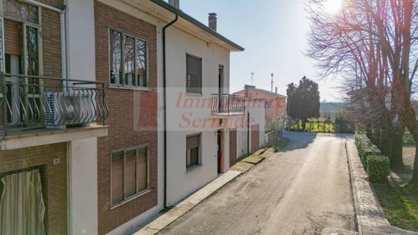 casa indipendente in vendita a Sermide e Felonica in zona Sermide