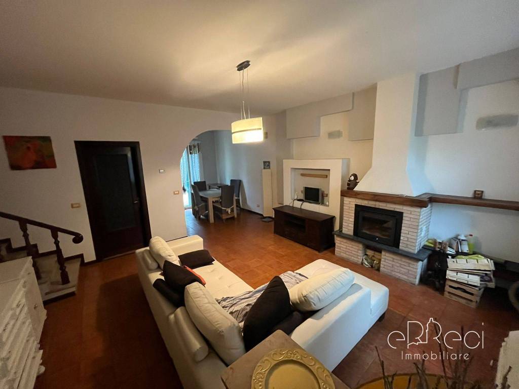 casa indipendente in vendita a Sermide e Felonica in zona Sermide