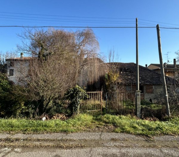 casa indipendente in vendita a Sermide e Felonica in zona Sermide