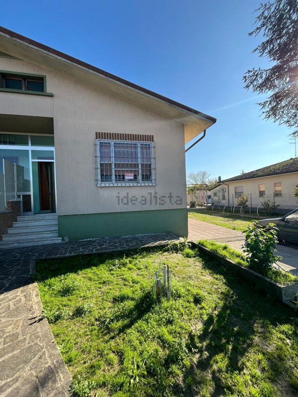 casa indipendente in vendita a Sermide e Felonica in zona Sermide