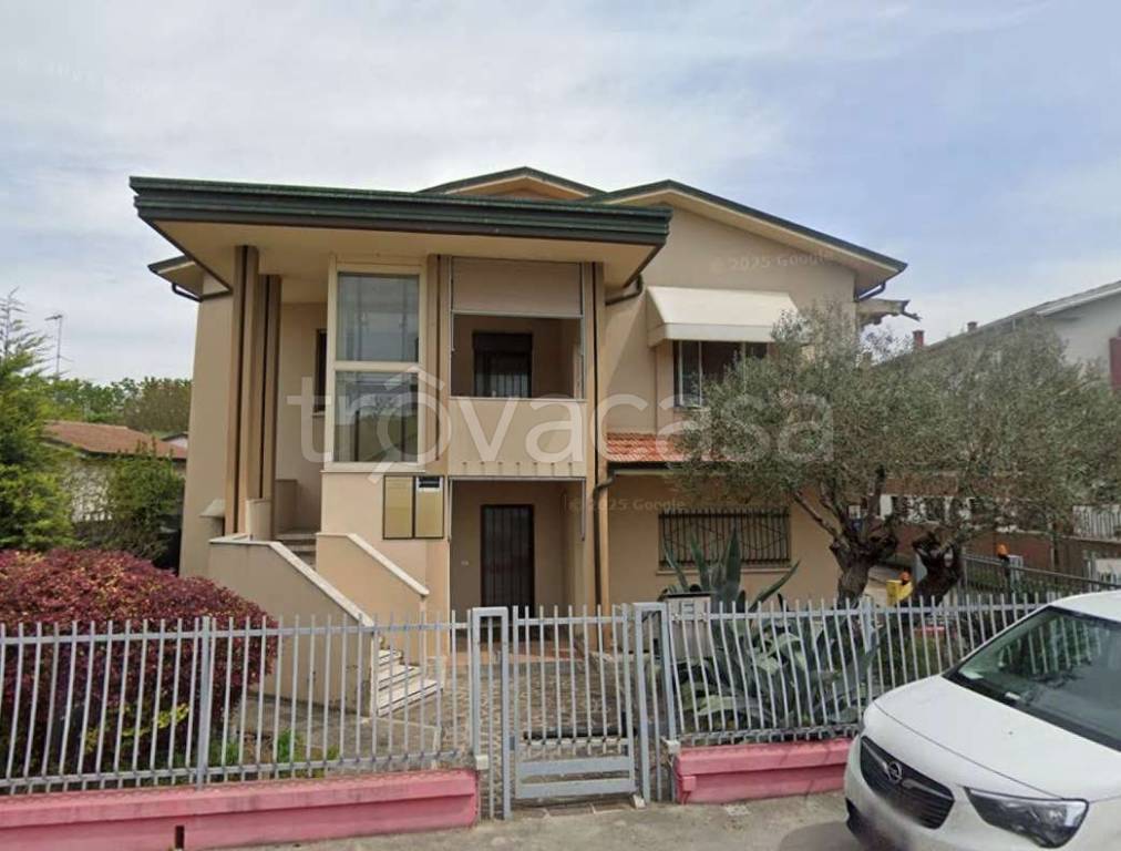 casa indipendente in vendita a Sermide e Felonica