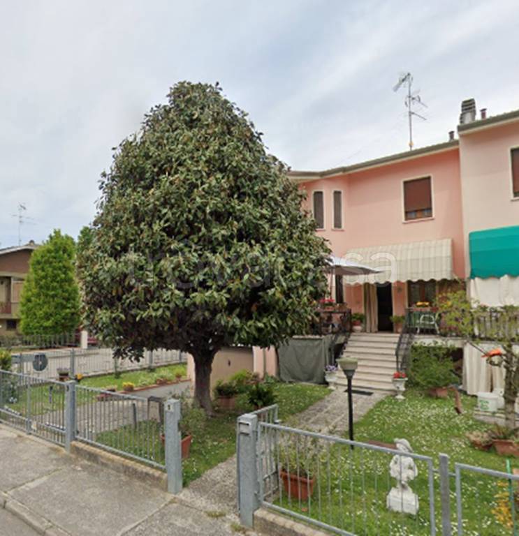 casa indipendente in vendita a Sermide e Felonica