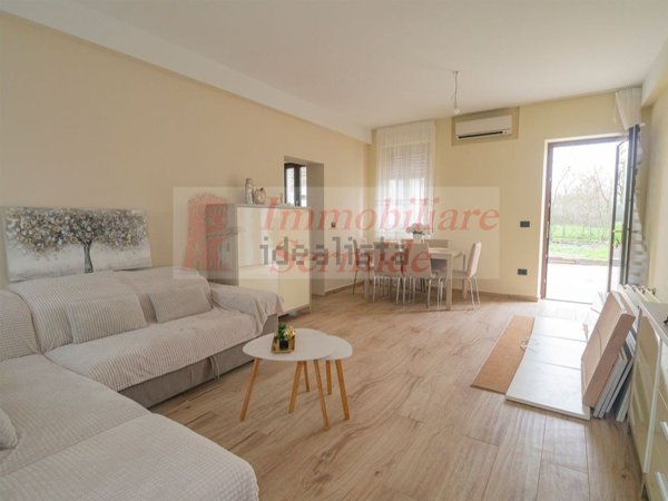 casa indipendente in vendita a Sermide e Felonica