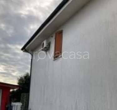 casa indipendente in vendita a Sermide e Felonica