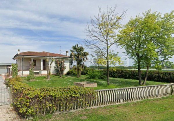 casa indipendente in vendita a Sermide e Felonica