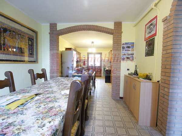 casa indipendente in vendita a Sermide e Felonica in zona Sermide
