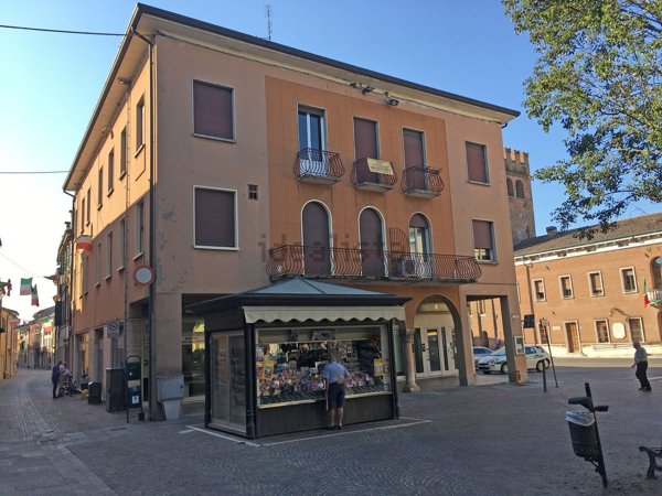 appartamento in vendita a Sermide e Felonica in zona Sermide